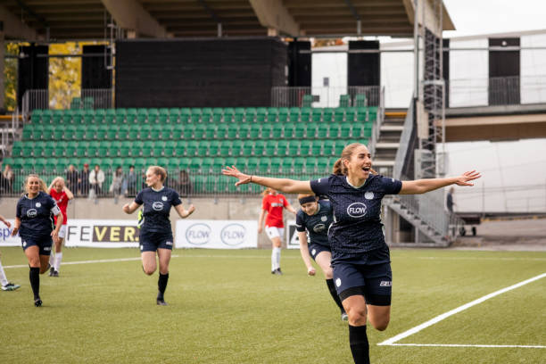 于两队在联 于两队在联