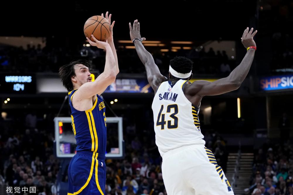 场上和场下 场上和场下