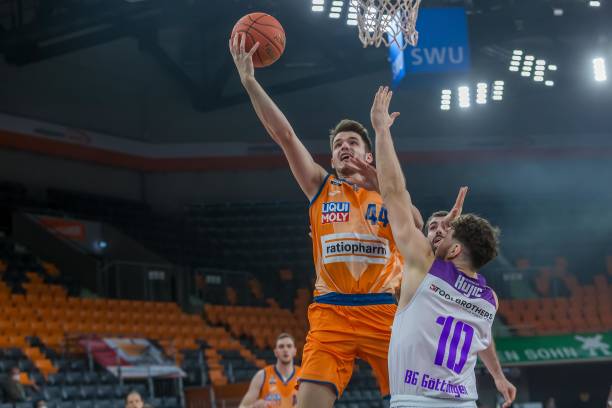 他凭借精准 他凭借精准